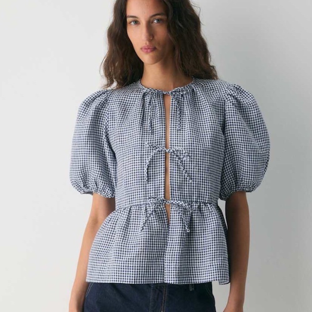 Wilfred Aritzia Blouse Medium Navy Gingham Linen Tie Front Puff Sleeve Peplum